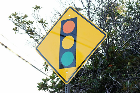 Stop light sign